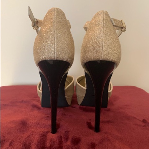 Carlos Santana gold glitter stiletto! 👠 - Picture 4 of 4